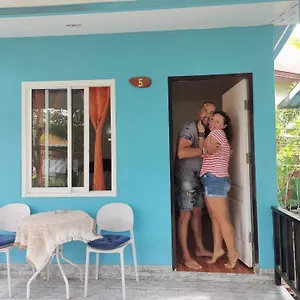 https://lanta-bluewave-bungkalow.koh-lantahotels.net